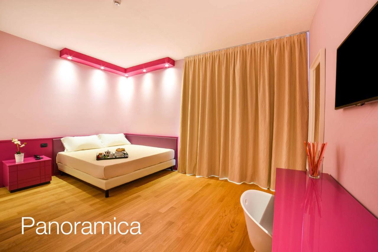 Sweet Hotel