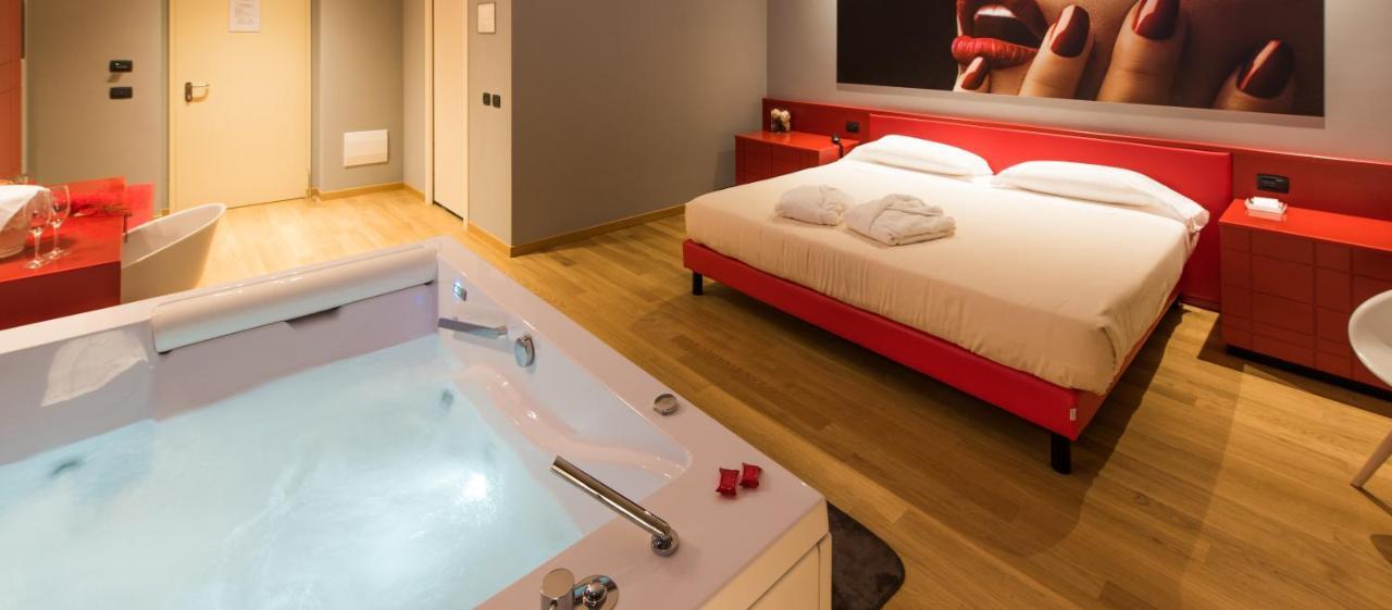 Sweet Hotel 4*